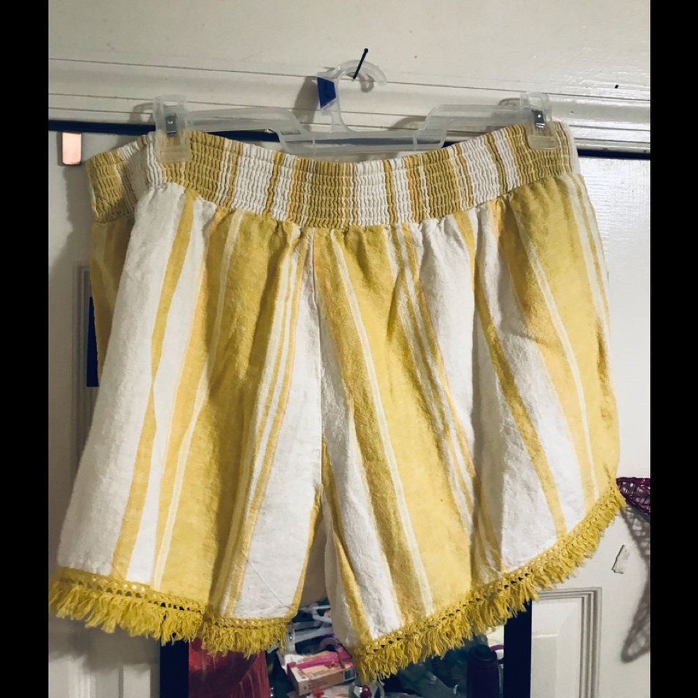 No Boundaries Striped Fringed Linen Shorts Set - Picture 4 of 7